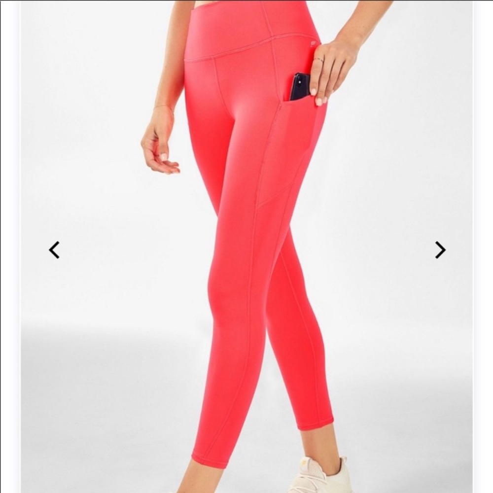 Fabletics Pop Coral Oasis High Waist Pocket 7/8 M